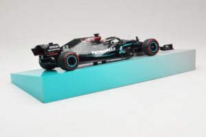 Mercedes W11 #63 G. Russell Mercedes AMG Petronas Sakhir Grand Prix 2020 Minichamps 1:18 113201663 Resin — photo 3 of 7