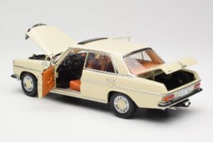 Mercedes W115 Strich 8 Cream Sun Star 1:18 4581 Diecast — photo 5 of 8