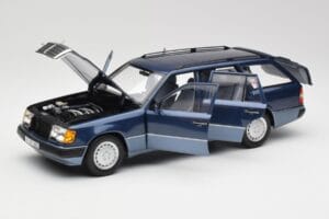 Mercedes 300D W124 T-Modell Nautical Blue Norev 1:18 183962 Diecast — photo 2 of 8