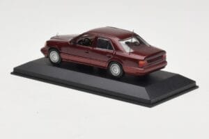 Mercedes W124 Dark Red Metallic Minichamps 1:43 MB002 Diecast — photo 3 of 4