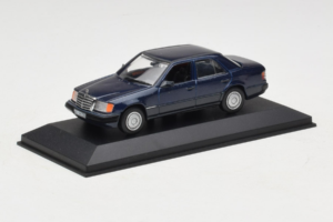 Mercedes W124 Dark Blue Minichamps 1:43 MB006 Diecast — photo 2 of 4