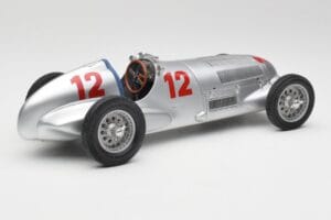 Mercedes W125 #12 R. Caracciola Grand Prix 1937 CMC 1:18 M-052 Diecast — photo 2 of 6