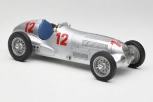 Mercedes W125 #12 R. Caracciola Grand Prix 1937 CMC 1:18 M-052 Diecast — photo 4 of 6