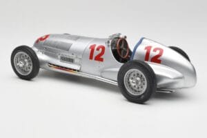 Mercedes W125 #12 R. Caracciola Grand Prix 1937 CMC 1:18 M-052 Diecast — photo 5 of 6