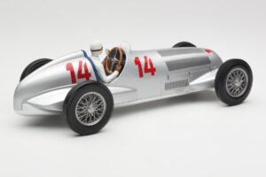 Mercedes W125 #14 Daimler-Benz AG M. von Brauchitsch 2nd Place German GP 1937 Minichamps 1:18 155373114 Diecast — photo 2 of 6