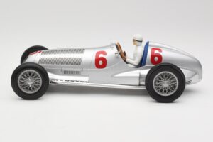 Mercedes W125 #6 Daimler-Benz AG R. Caracciola 2nd Place Eifel Race Nurburgring 1937 Minichamps 1:18 155373106 Diecast — photo 3 of 6