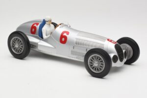 Mercedes W125 #6 Daimler-Benz AG R. Caracciola 2nd Place Eifel Race Nurburgring 1937 Minichamps 1:18 155373106 Diecast — photo 4 of 6