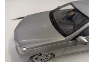 Mercedes E-Class W212 Avantgarde Iridium Silver Paint Issue 1 Minichamps 1:18 B66960212-D1 Diecast — photo 8 of 11