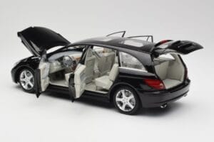 Mercedes R-Class W251 Obsidian Black Minichamps 1:18 150034601 Diecast — photo 5 of 8
