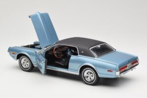 Mercury Cougar XR-7 Blue Sun Star 1:18 1562 Diecast — photo 5 of 8