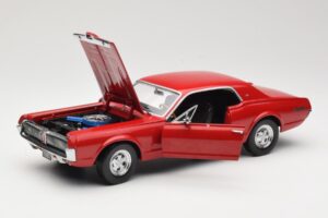Mercury Cougar XR-7 Red Sun Star 1:18 1541 Diecast — photo 2 of 8