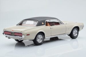 Mercury Cougar XR7-G Fawn Sun Star 1:18 1572 Diecast — photo 3 of 8