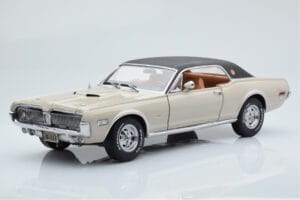 Mercury Cougar XR7-G Fawn Sun Star 1:18 1572 Diecast
