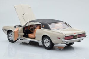 Mercury Cougar XR7-G Fawn Sun Star 1:18 1572 Diecast — photo 5 of 8