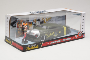 Mercury Gotham or Bust With Harley Quinn Figure Metals Diecast 1:24 30456 Diecast — photo 2 of 3