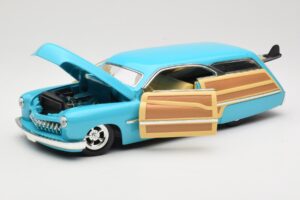 Mercury Merc Woodie Blue Hot Wheels 1:18 27806 Diecast — photo 2 of 8
