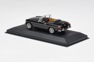 MGB Cabriolet Black Minichamps 1:43 430131030 Diecast — photo 3 of 4