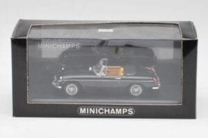 MGB Cabriolet Black Minichamps 1:43 430131030 Diecast — photo 4 of 4