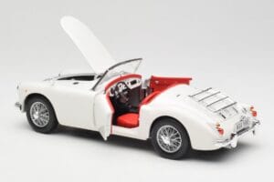 MGA Roadster Old English White Revell 1:18 08455 Diecast — photo 5 of 8