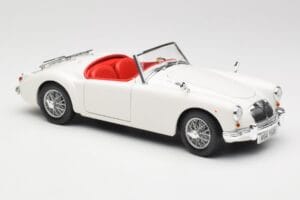 MGA Roadster Old English White Revell 1:18 08455 Diecast — photo 6 of 8