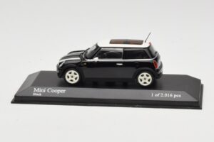 MINI Cooper R50 Black Minichamps 1:43 431138101 Diecast