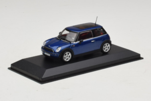 Mini Cooper Cabriolet Blue Minichamps 1:43 80420309092-R1 Diecast — photo 2 of 5