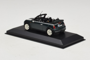 Mini Cooper Cabriolet Green With White Stripe Minichamps 1:43 80420309093-R1 Diecast — photo 3 of 5