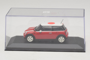 Mini Cooper Red With Japan Flag Minichamps 1:43 80420309024-R1 Diecast — photo 4 of 5