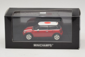 Mini Cooper Red With Japan Flag Minichamps 1:43 80420309024-R1 Diecast — photo 5 of 5