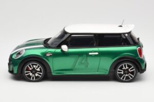 MINI Cooper F56 JCW British Racing Green Otto 1:18 OT1098 Resin — photo 3 of 6