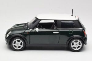 Mini Cooper Mk7 Green Maisto 1:18 7271336 Diecast — photo 4 of 8