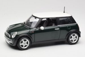 Mini Cooper Mk7 Green Maisto 1:18 7271336 Diecast