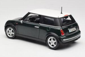 Mini Cooper Mk7 Green Maisto 1:18 7271336 Diecast — photo 7 of 8
