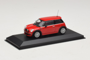 Mini Cooper One R50 Aero Red Minichamps 1:43 431138272 Diecast — photo 3 of 4
