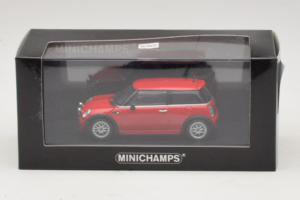 Mini Cooper One R50 Aero Red Minichamps 1:43 431138272 Diecast — photo 4 of 4