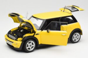 Mini Cooper One R50 Aerodynamics Package Yellow Kyosho 1:18 80430148553 Diecast — photo 2 of 8