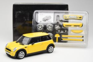 Mini Cooper One R50 Aerodynamics Package Yellow Kyosho 1:18 80430148553 Diecast — photo 8 of 8