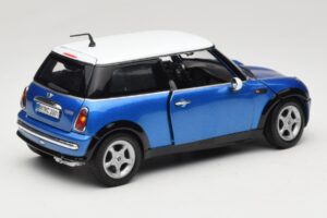 Mini Cooper R50 Blue With White Roof Mondo Motors 1:18 MINI004 Diecast — photo 3 of 8