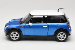 Mini Cooper R50 Blue With White Roof Mondo Motors 1:18 MINI004 Diecast — photo 4 of 8