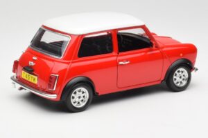 Mini Cooper Red Bburago 1:18 3379 Diecast — photo 3 of 8