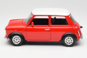 Mini Cooper Red Bburago 1:18 3379 Diecast — photo 4 of 8