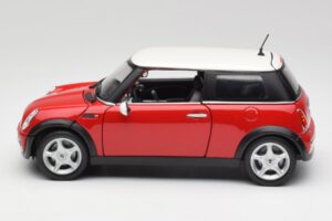 Mini Cooper R50 Red Maisto 1:18 31619 Diecast — photo 3 of 8