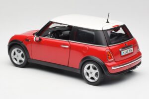 Mini Cooper R50 Red Maisto 1:18 31619 Diecast — photo 4 of 8