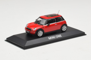 Mini Cooper Red Minichamps 1:43 MINI010 Diecast — photo 2 of 4