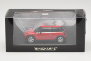 Mini Cooper Red Minichamps 1:43 MINI010 Diecast — photo 4 of 4