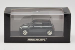 Mini Cooper S R53 Green With Stripes Minichamps 1:43 MINI006 Diecast — photo 2 of 4