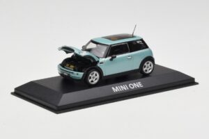 Mini One R50 Light Green With Light Green Roof Minichamps 1:43 MINI003 Diecast — photo 2 of 4