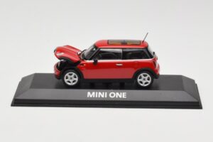 Mini One R50 Red With Red Roof Minichamps 1:43 MINI001 Diecast — photo 5 of 5