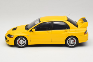 Mitsubishi Lancer Evolution IX GSR Yellow AUTOart 1:18 77192 Diecast — photo 4 of 8