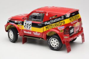 Mitsubishi Pajero Rallye Raid #205 Paris-Dakar Rally 2001 Solido 1:18 9022 Diecast — photo 7 of 8